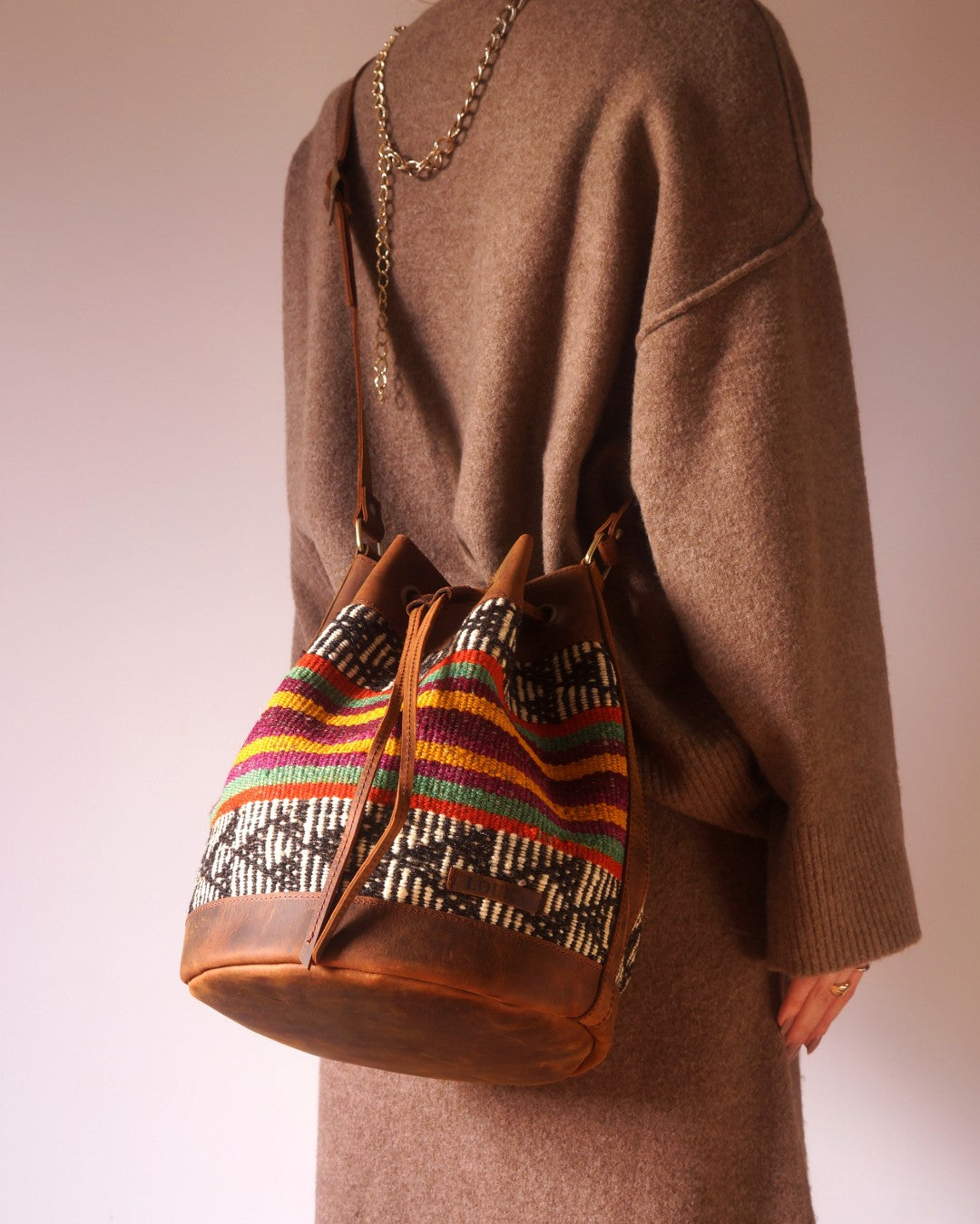 Handmade Kilim Bucket Bag With Genuine Leather LKB02057