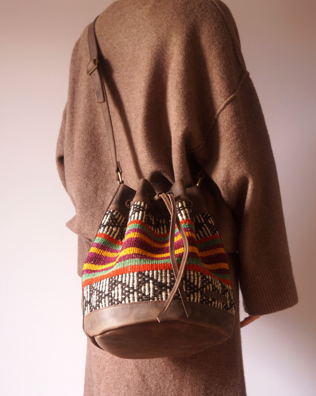 Handmade Kilim Bucket Bag With Genuine Leather LKB02085 Louka